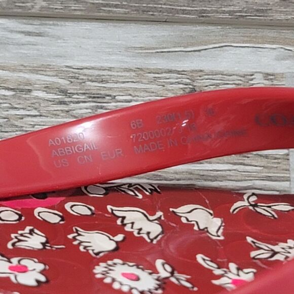 Coach Abbigail Flip Flops Size 6 - Picture 3 of 6